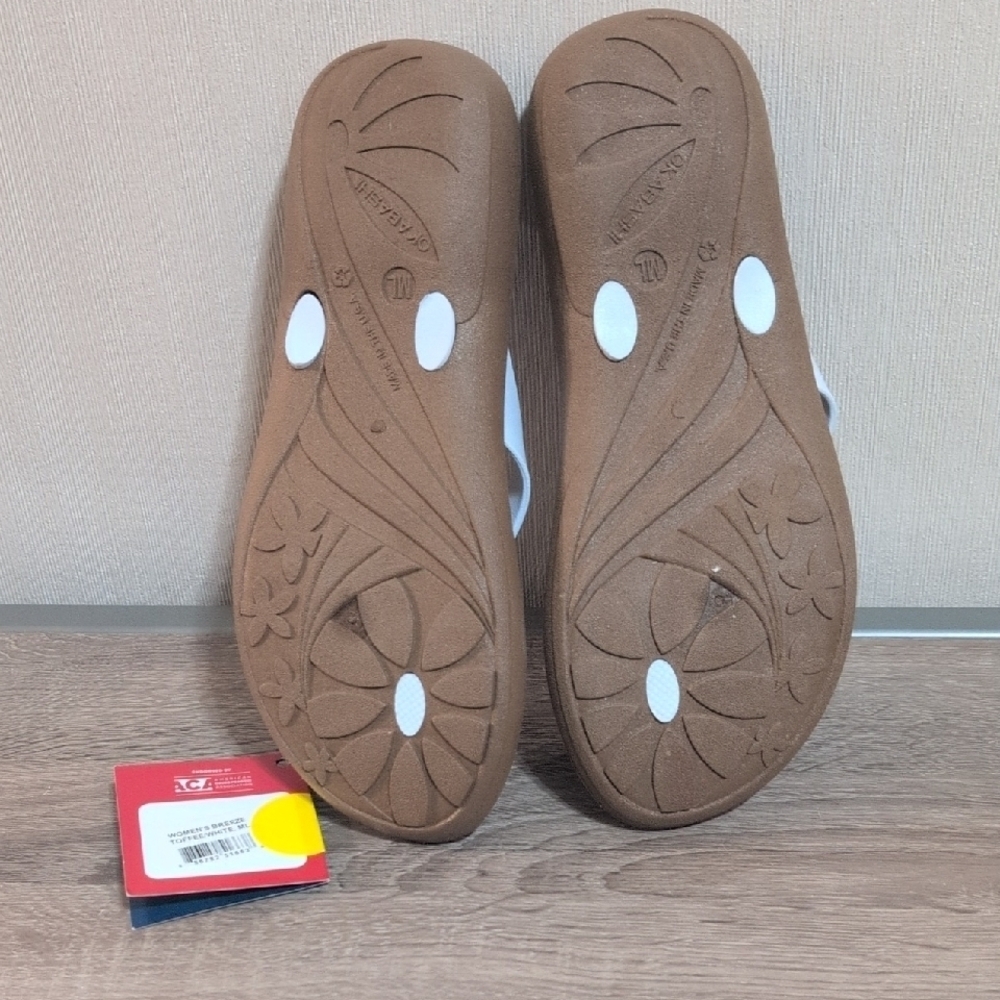 Okabashi White and Tan Sandals with Cushioned Footbed - Picture 6 of 7